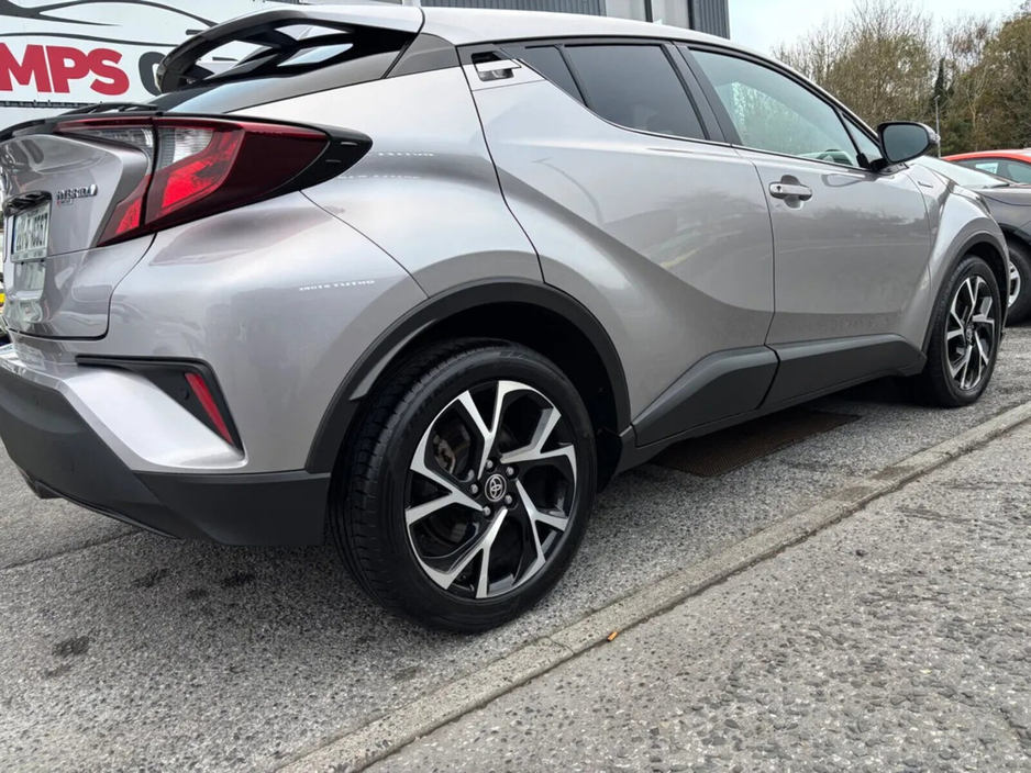 2022 Toyota C-HR 1.8 HYBRID SPORT BITONE €22,950