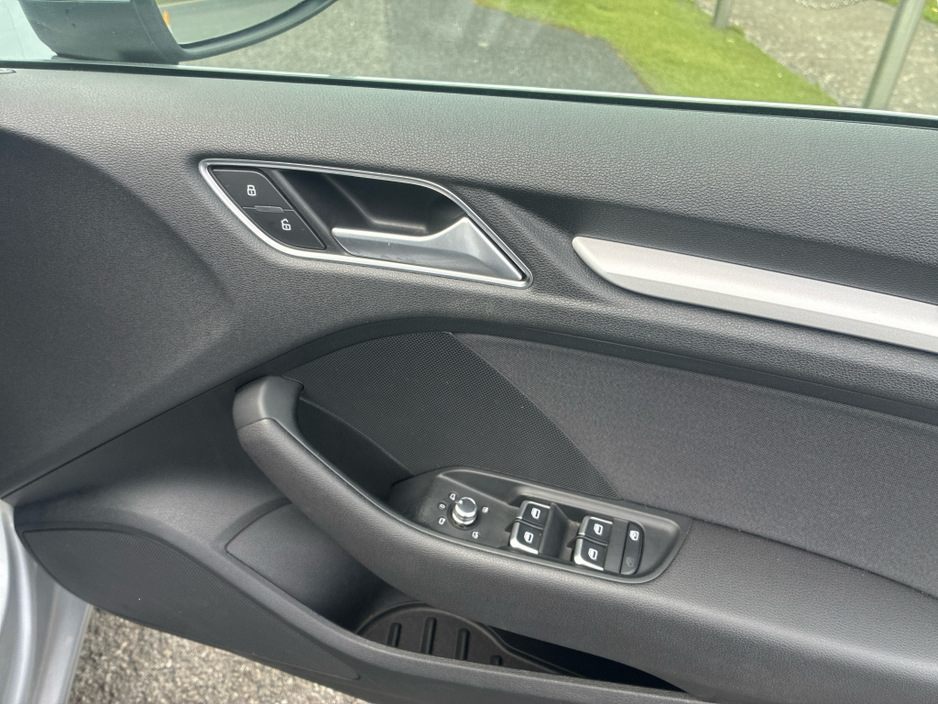 2015 Audi A3 - image 11