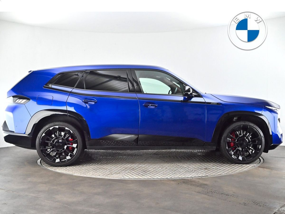 2025 BMW XM - image 24