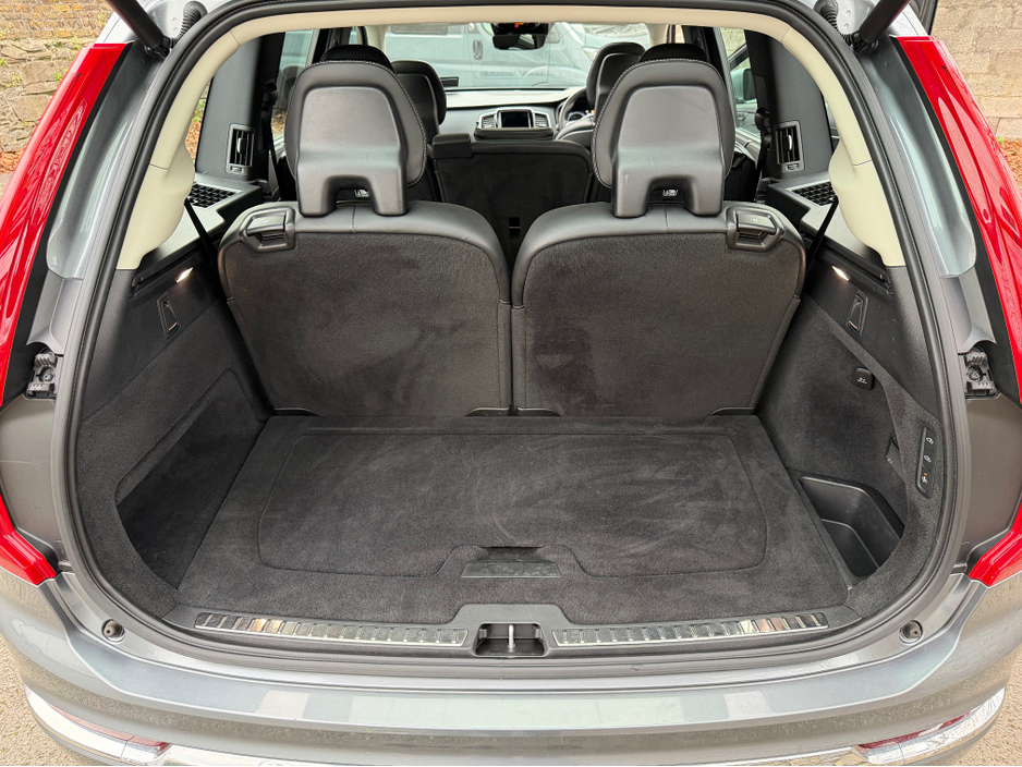 2020 Volvo XC90 ***SOLD***IMMACULATE TOP SPEC INSCRIPTION PRO T8 PHEV//MASSAGE SEATS//ADAPTIVE SUSPENSION//VERY LOW MILEAGE//SIMI AND AA DEALER