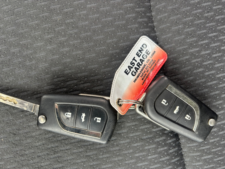 2018 Toyota Corolla - image 14