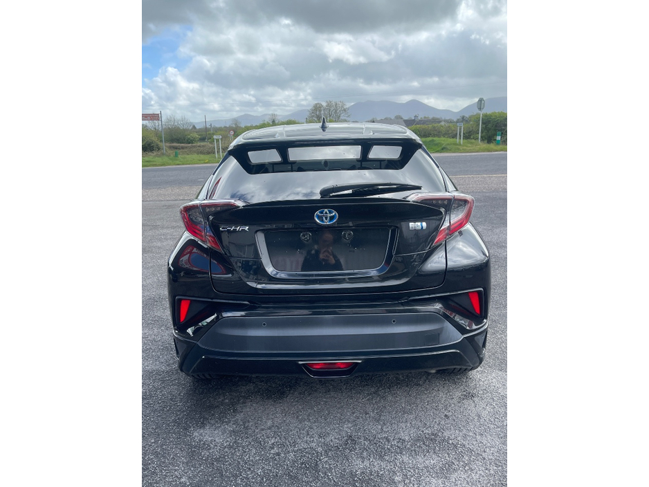 2018 Toyota C-HR - image 6