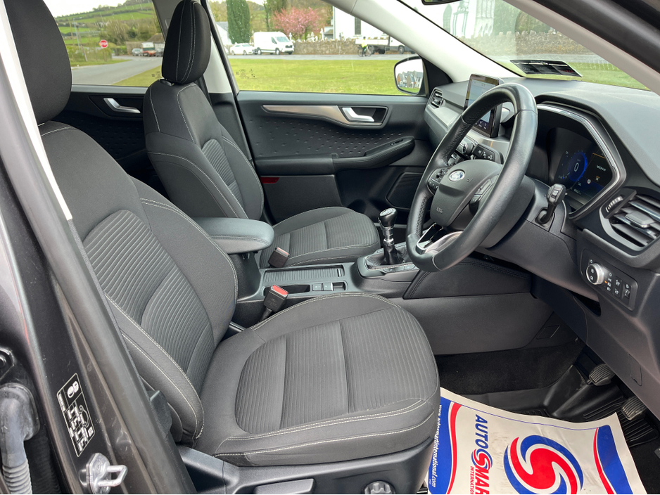 2021 Ford Kuga - image 10