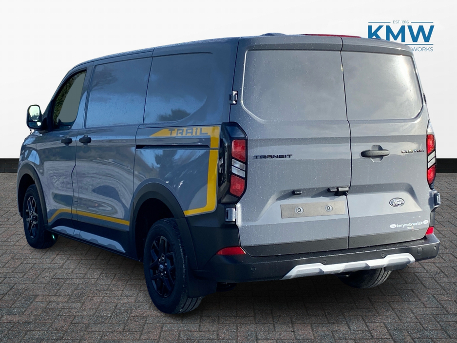 2026 Ford Transit Custom - image 6