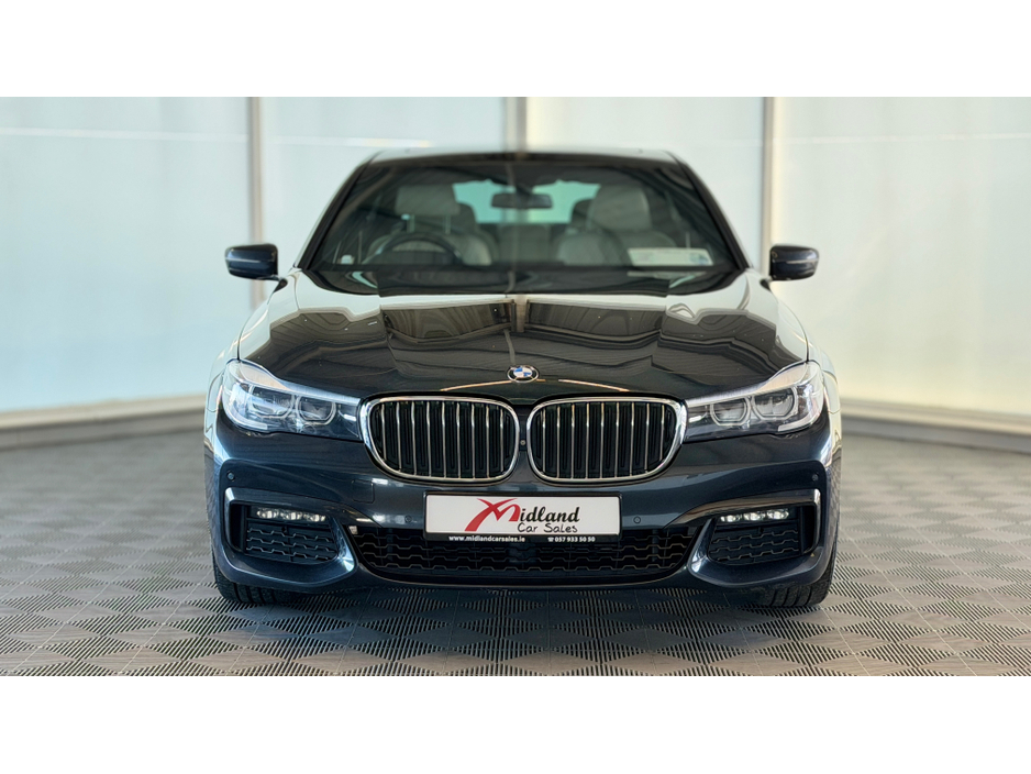 2018 BMW 7 Series - image 23