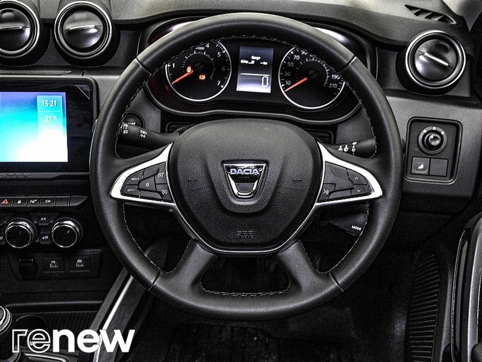 2022 Dacia Duster - image 21