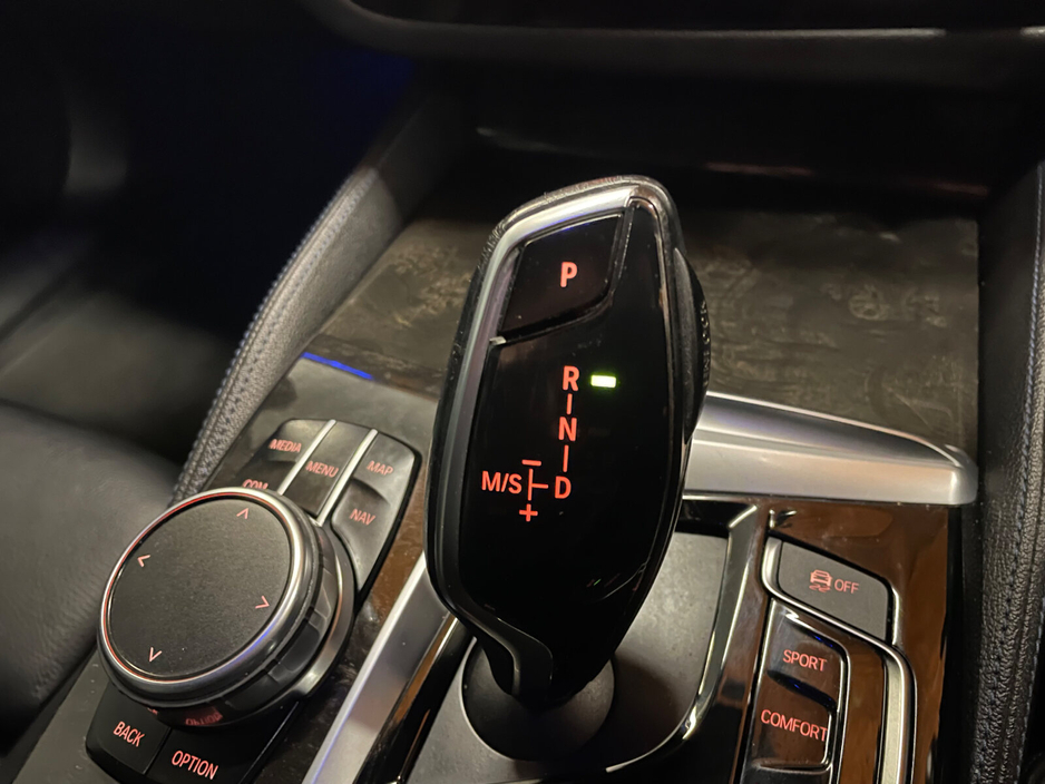 2017 BMW 5 Series 530e M Sport Auto €18,900