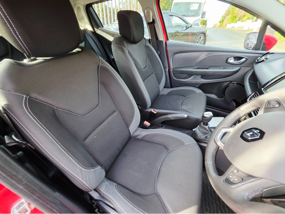 2019 Renault Clio - image 4