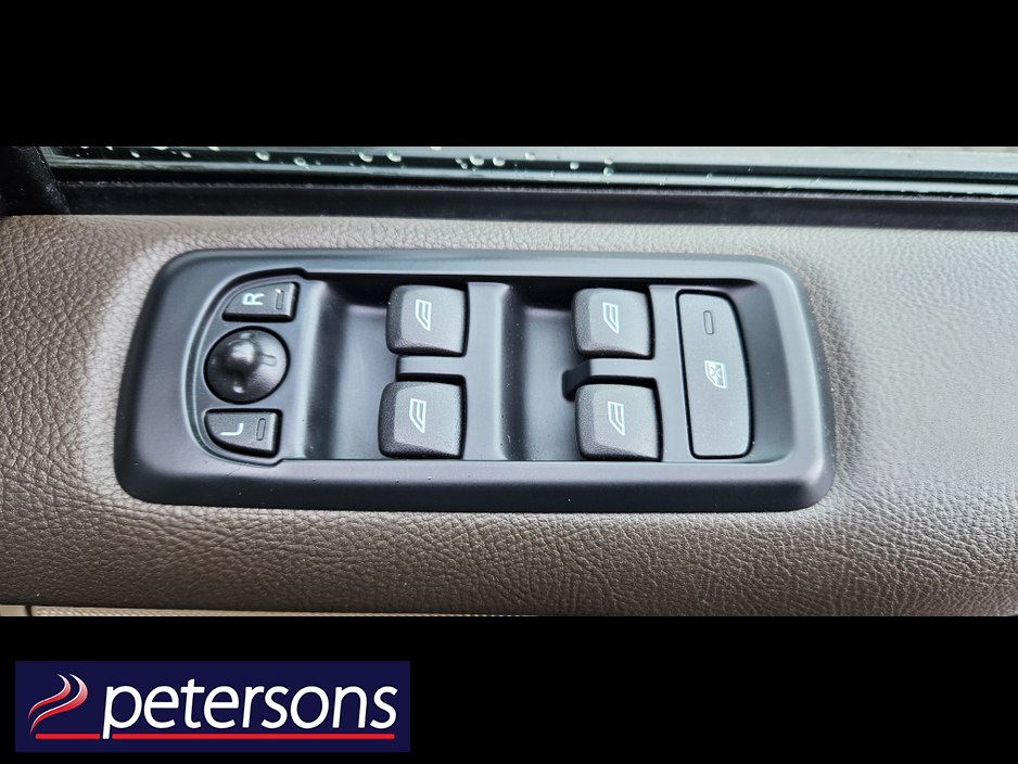 2016 Land Rover Discovery DISCOVERY 4 3.0 TDV6 5 SEAT XE 4DR AUTOMATIC €29,950