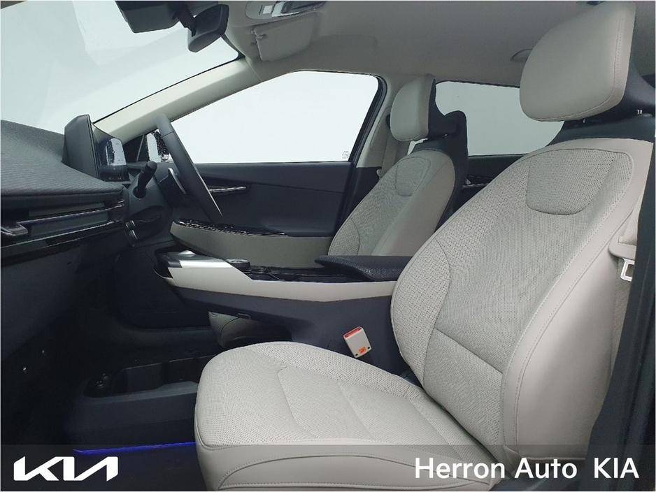 2022 Kia EV6 - image 13