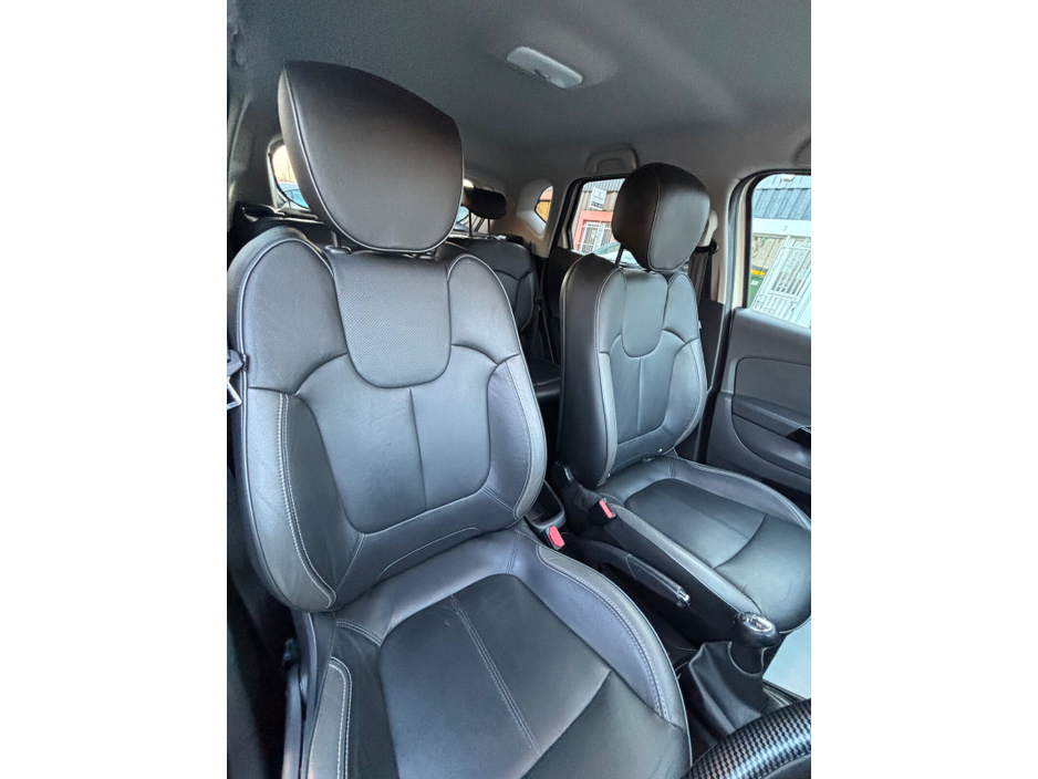 2016 Renault Captur - image 32