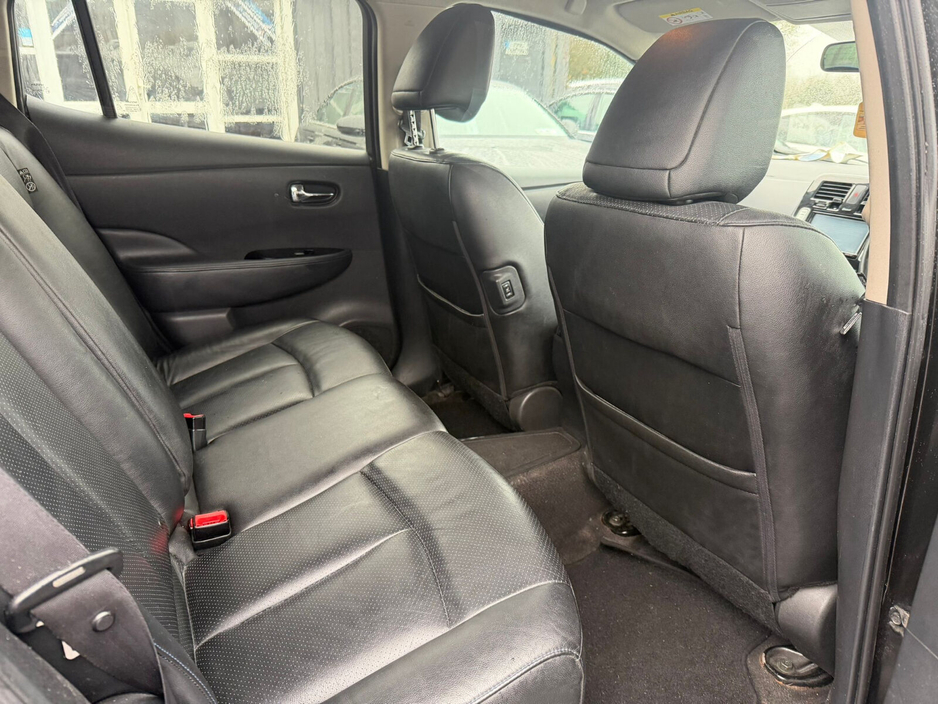 2013 Nissan Leaf - image 18