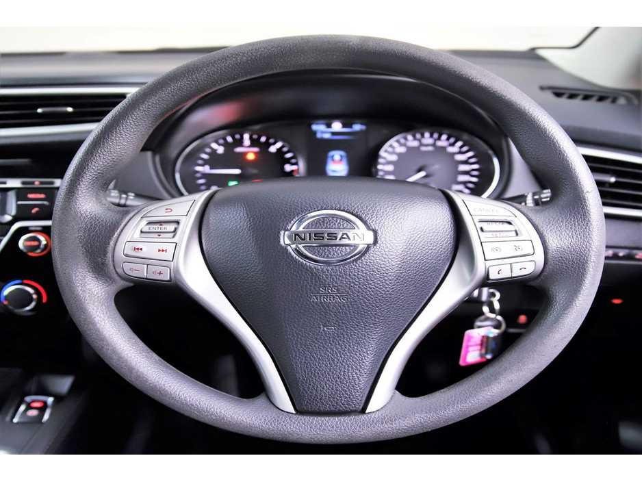 2017 Nissan Qashqai - image 17