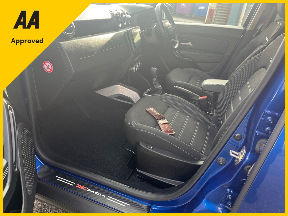 2023 Dacia Duster - image 12