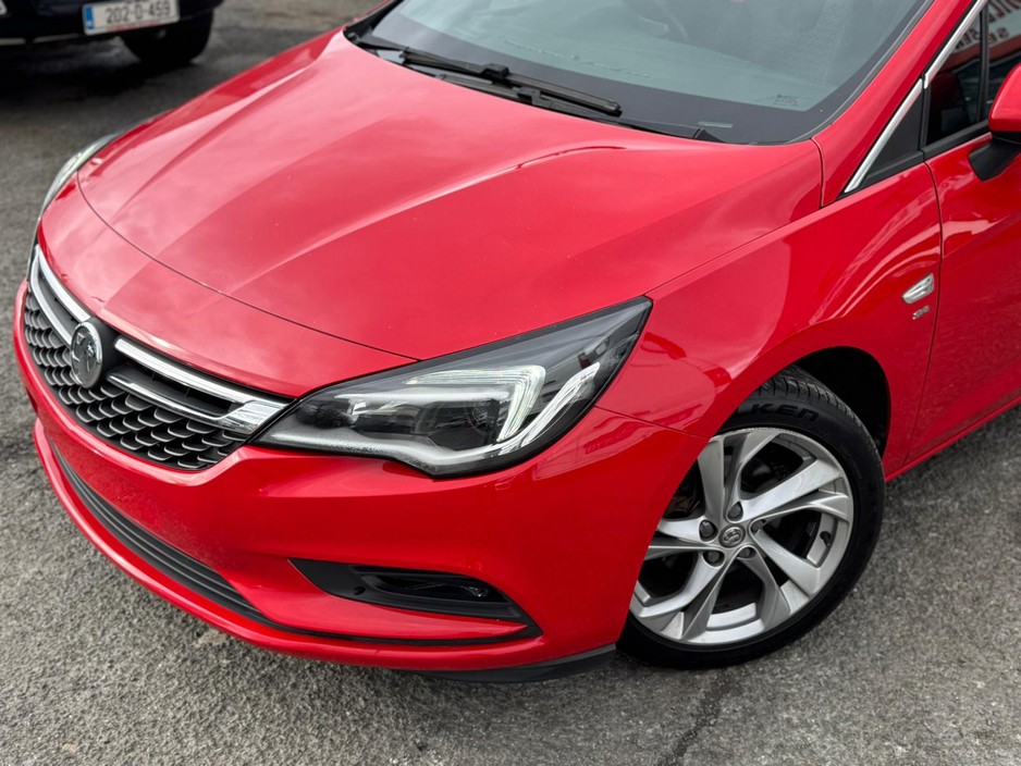 2016 Vauxhall Astra - image 7