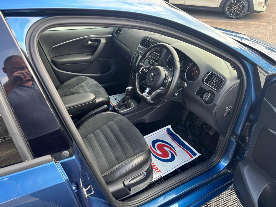 2017 Volkswagen Polo - image 4