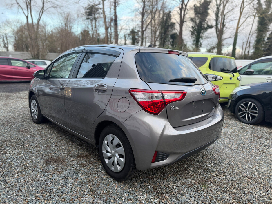 2017 Toyota Vitz Hybrid Luna €11,900