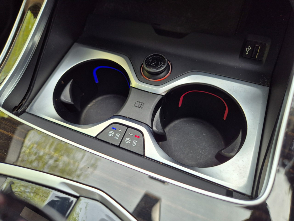 2021 BMW X5 - image 25