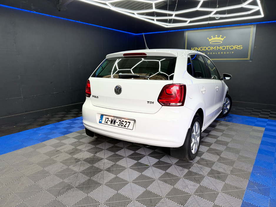 2012 Volkswagen Polo - image 11
