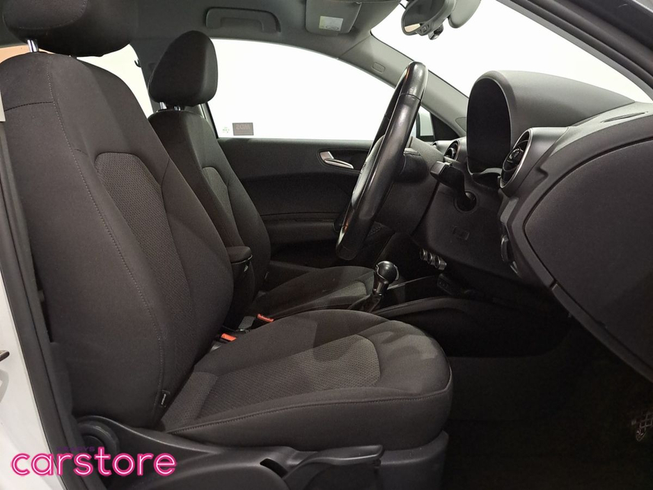 2017 Audi A1 - image 12