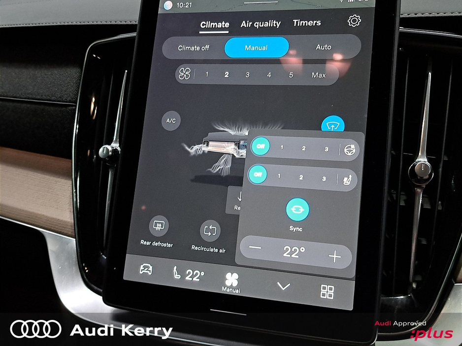 2025 Volvo XC90 - image 17