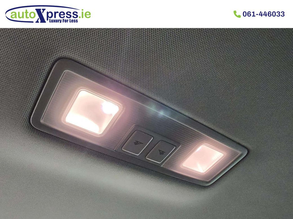 2018 Volkswagen Golf - image 9