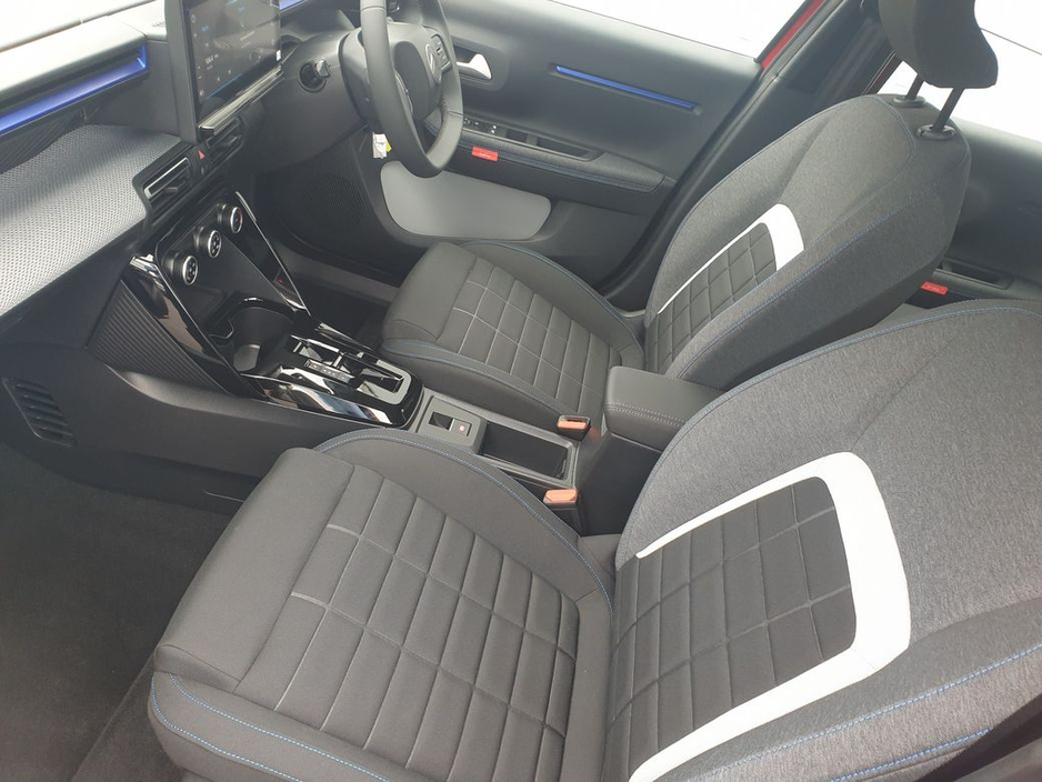 2026 Citroen e-C3 - image 17