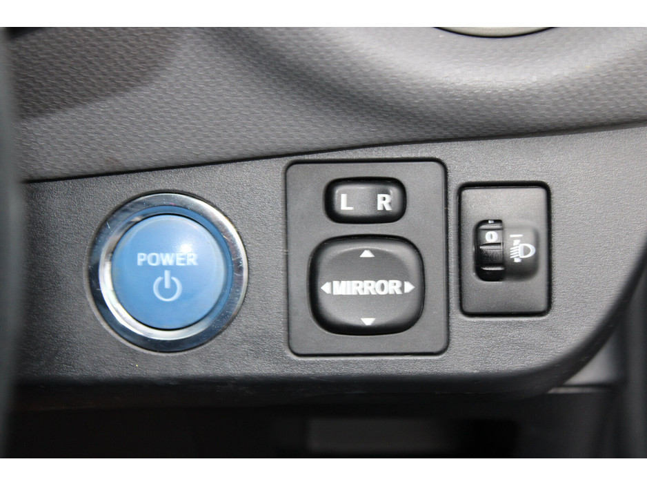 2017 Toyota Yaris Hybrid Luxury €14,950