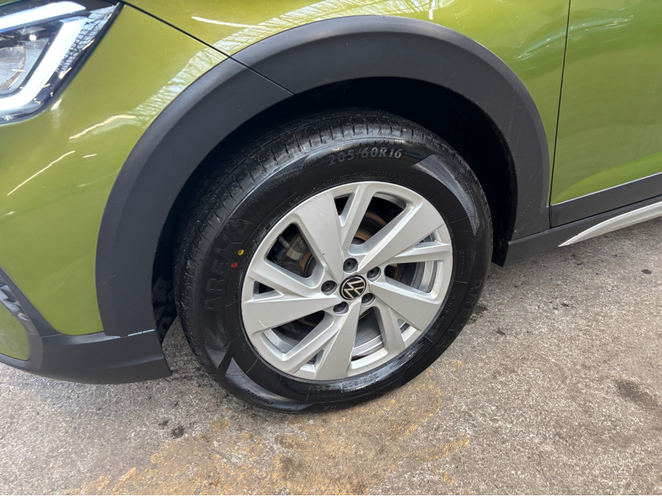 2022 Volkswagen Taigo - image 17