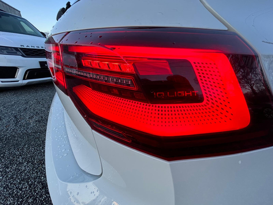 2021 Volkswagen Golf - image 7