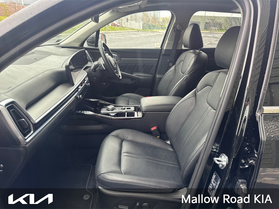 2025 Kia Sorento - image 8