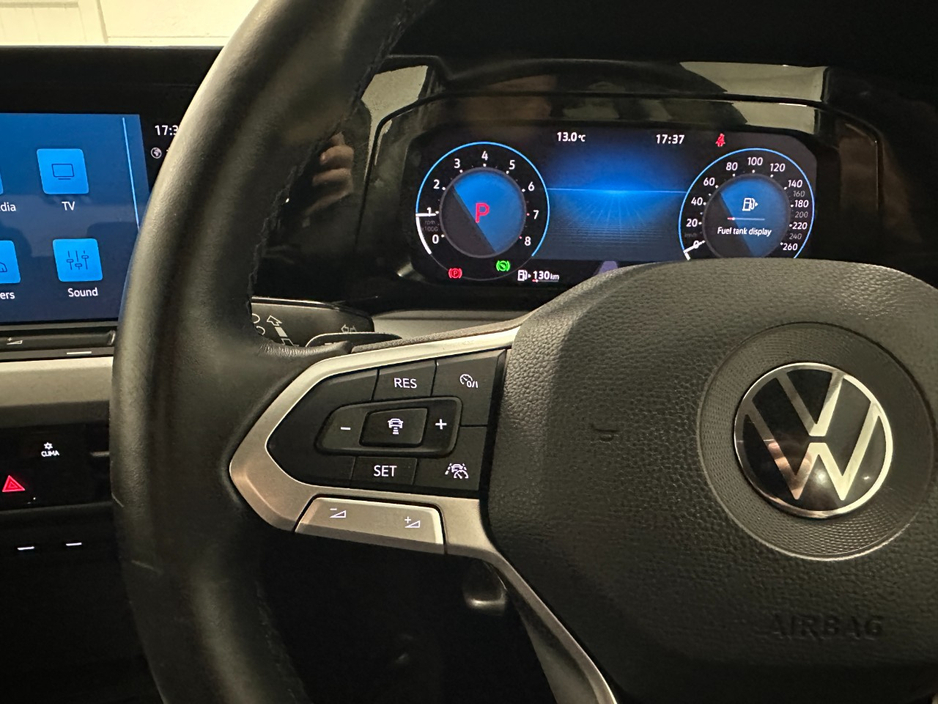 2021 Volkswagen Golf - image 26