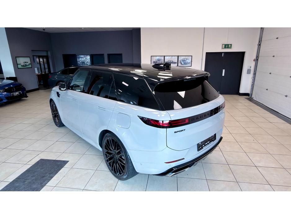 2025 Land Rover Range Rover - image 23