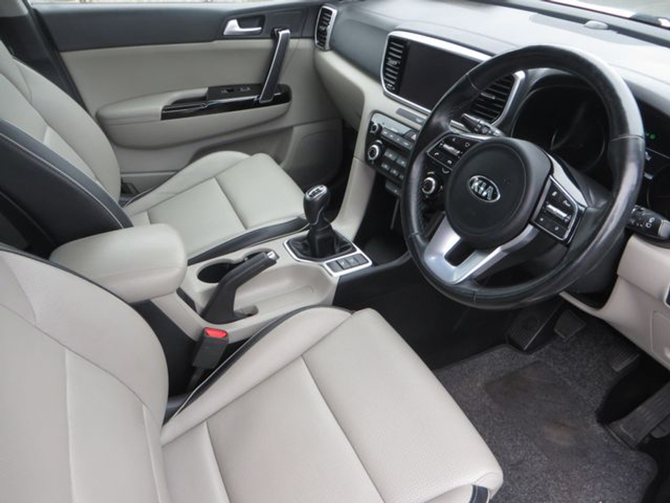 2021 Kia Sportage - image 15