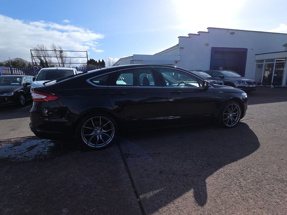 2017 Ford Mondeo - image 7