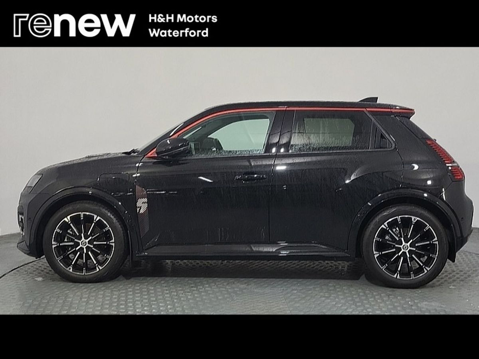 2025 Renault 5 - image 13