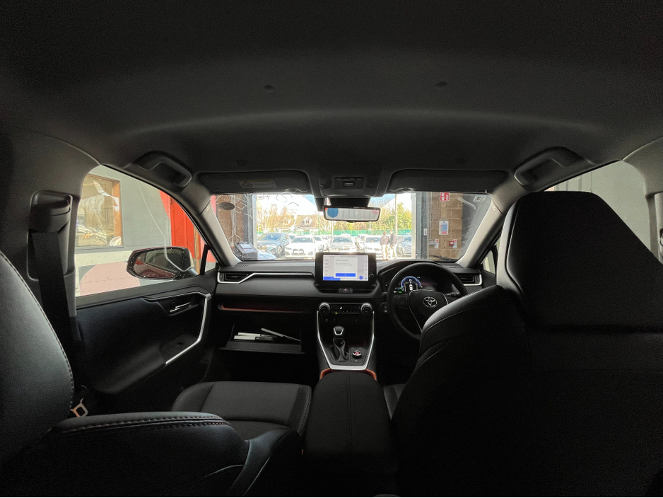 2025 Toyota Rav4 - image 18