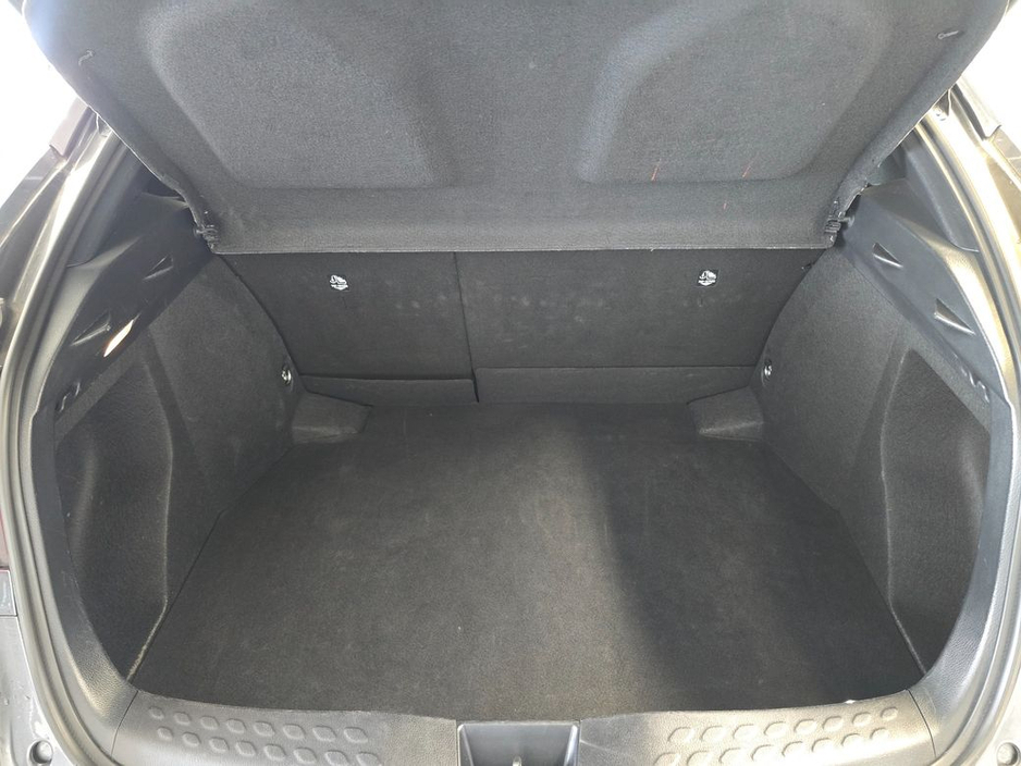 2023 Toyota C-HR - image 6