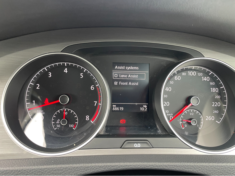 2017 Volkswagen Golf - image 9