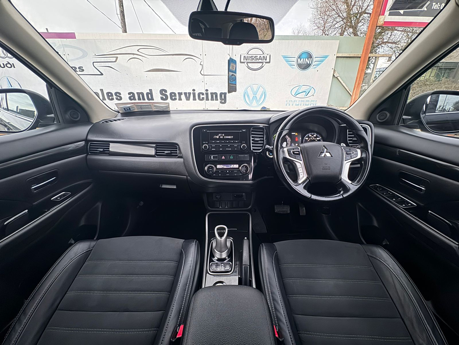 2016 Mitsubishi Outlander - image 22