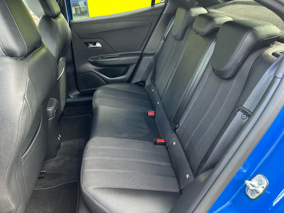 2022 Opel Mokka - image 11