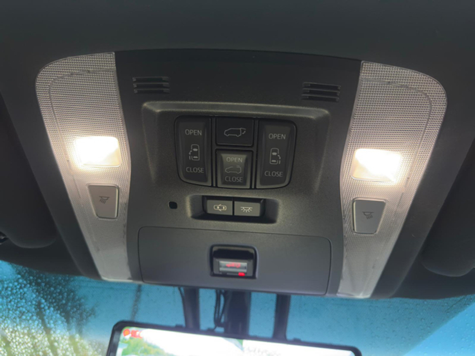 2015 Toyota Alphard Executive Lounge 2.5 Petrol Hybrid (0896) €39,995