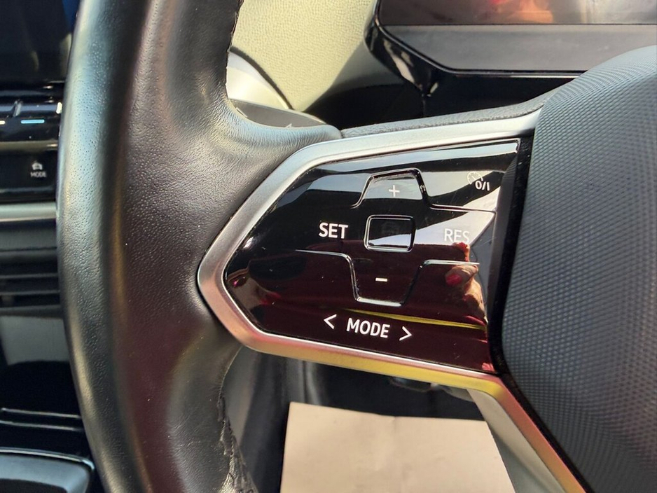 2023 Volkswagen ID.4 - image 27
