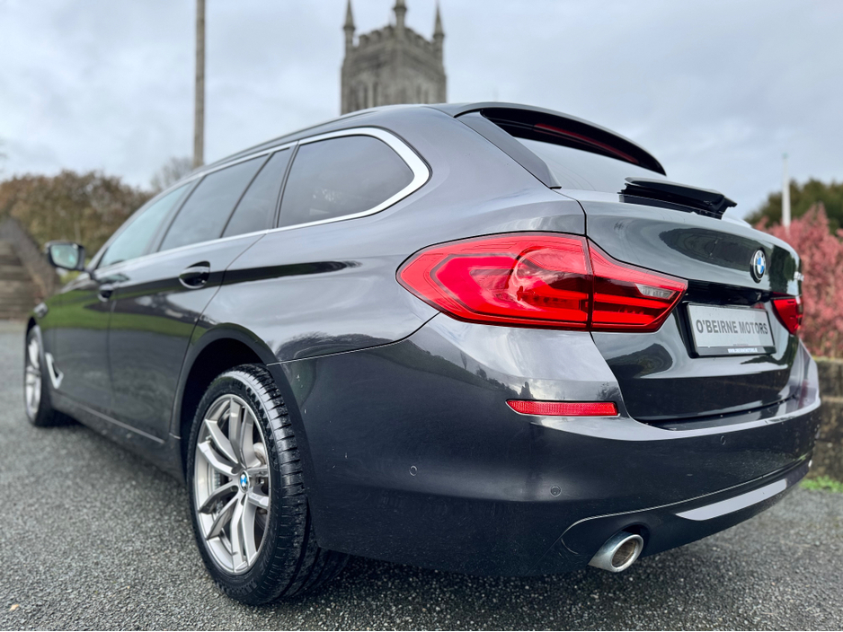 2019 BMW 5 Series 520D TOURING * PANROOF * 3D CAMERA PACK * €24,950