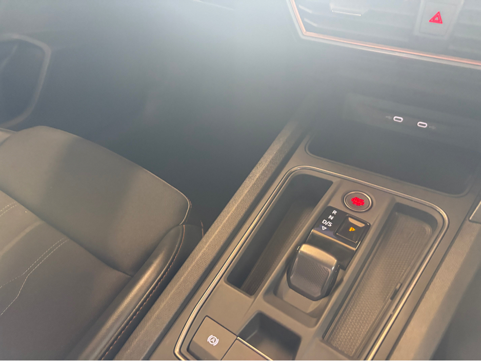 2023 Cupra Leon - image 3