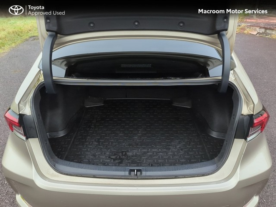 2022 Toyota Corolla FRESH SELECTION OF TRADE-INS COROLLA HYBRID LUNA SP SPORT 4DR AUTO €27,000