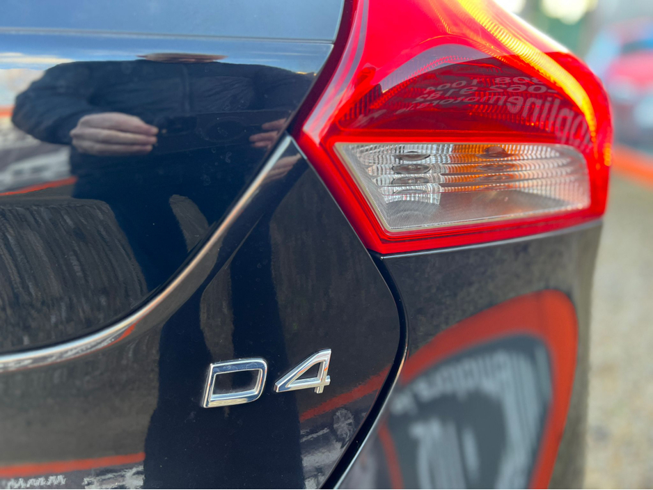 2016 Volvo V40 == AUTO//FULL LEATHER//LOW KMS//LIKE NEW== €14,950