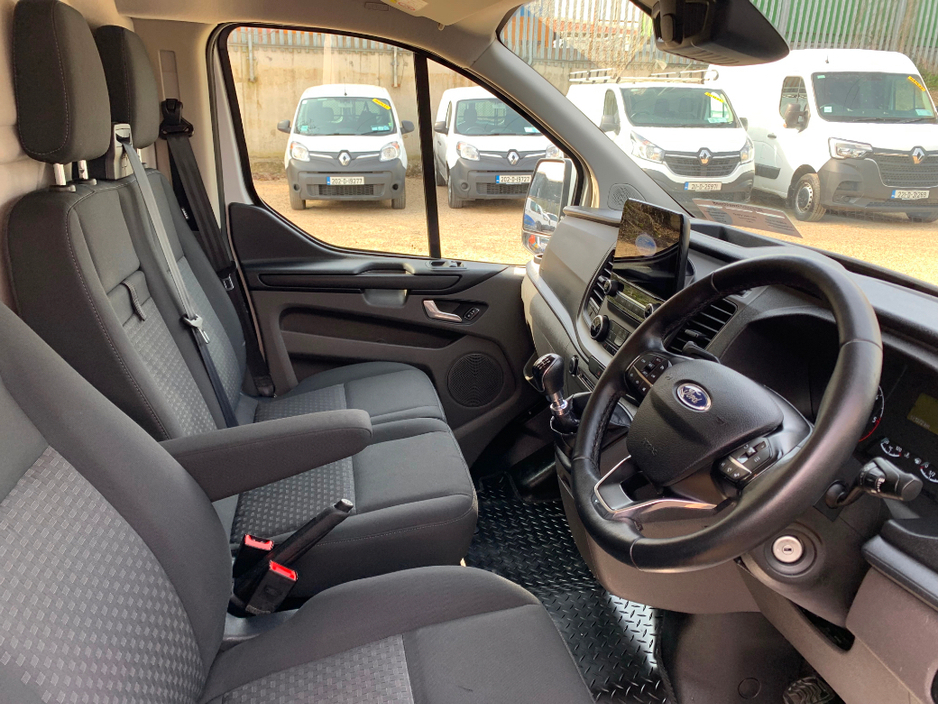 2021 Ford Transit Custom - image 17