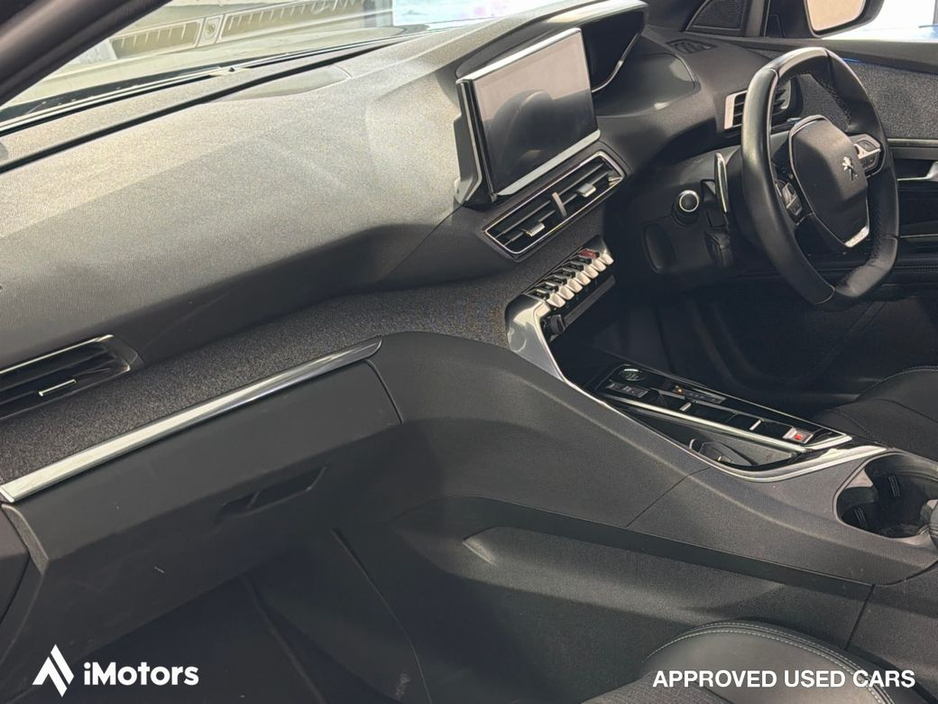 2023 Peugeot 3008 - image 11