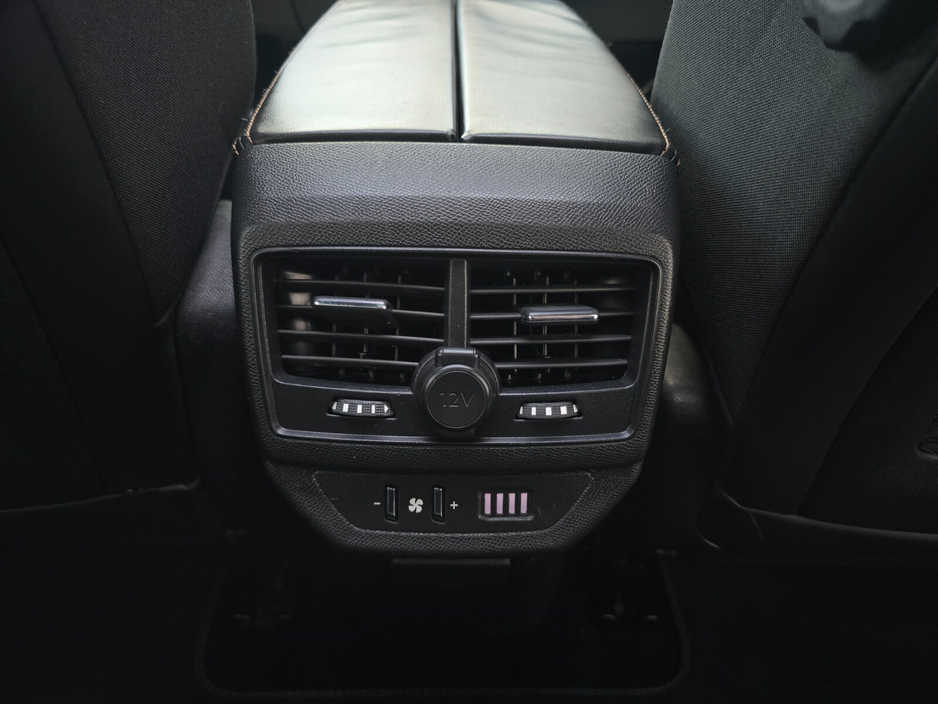 2018 Peugeot 5008 - image 25